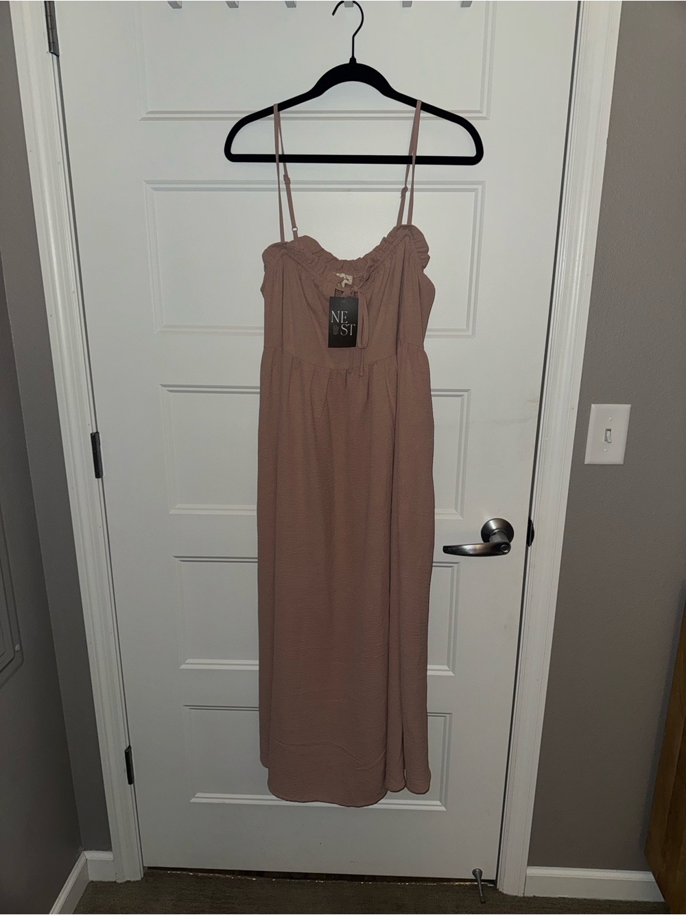 NEST Fragrances Mauve Spaghetti Strap Maxi Dress